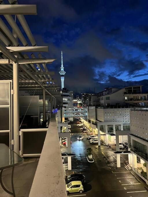 Seaview Waterfront Hotel Apt Окленд Екстер'єр фото