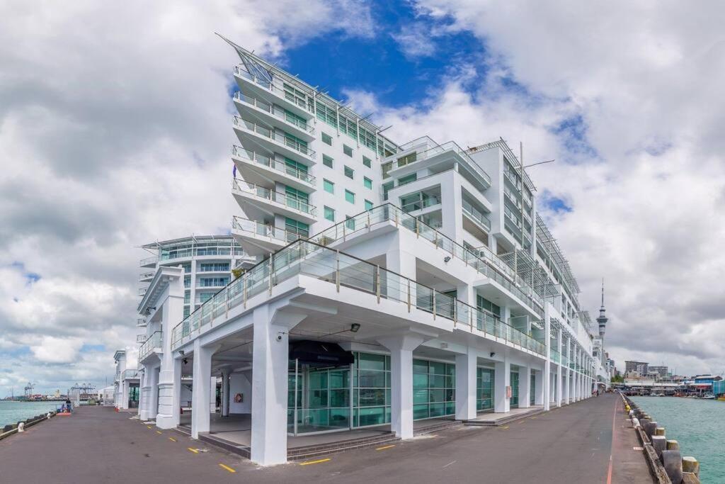 Seaview Waterfront Hotel Apt Окленд Екстер'єр фото