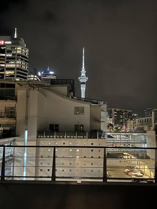 Seaview Waterfront Hotel Apt Окленд Екстер'єр фото